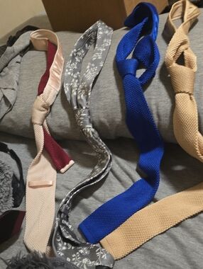 Express Men's Assorted Knit and Patterned Ties in Blue, Gray, Beige, Maroon